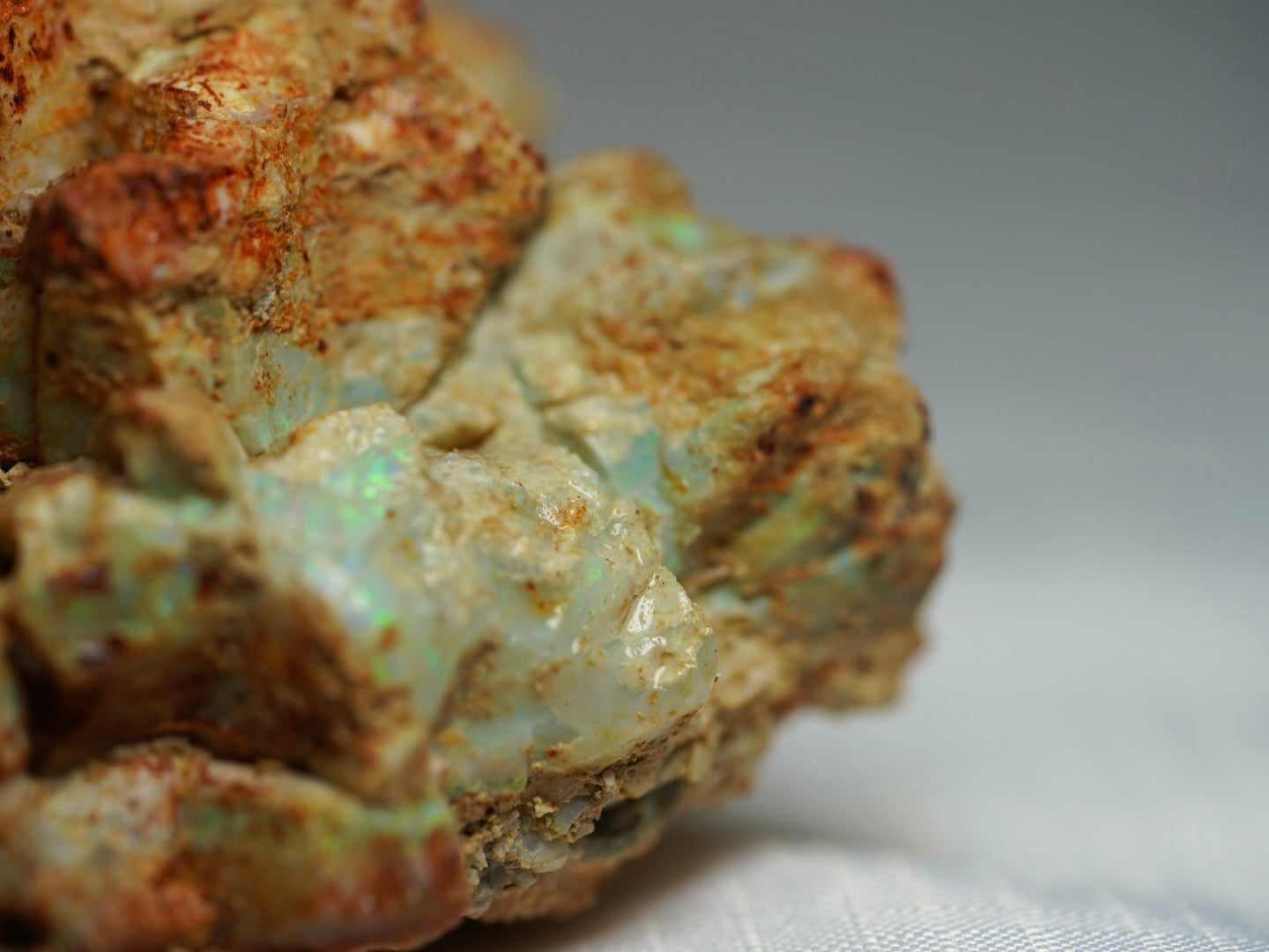 'Rocky Mountain'- Opal Pineapple